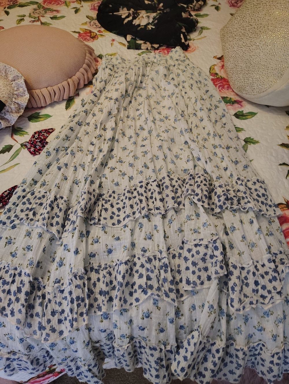Free PEOPLE Floral Tiered Maxi Skirt - Blue/White